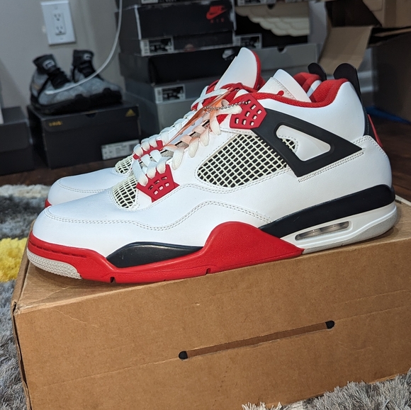 Nike Air Jordan 4 Fire Red 2020 - Picture 7 of 7